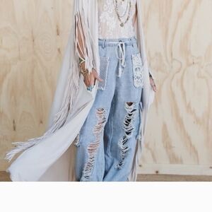 Three Bird Nest Cream Fringe Kimono